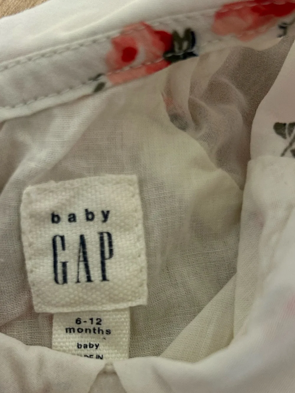 GAP White Floral Pleated Dress Top with Pink Flowers